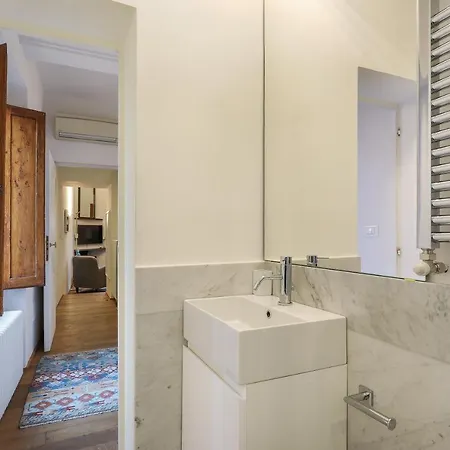 Borgo Tegolaio Terrace Apartment Florence