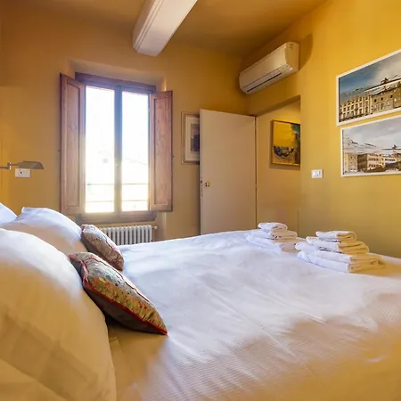 Borgo Tegolaio Terrace Apartment