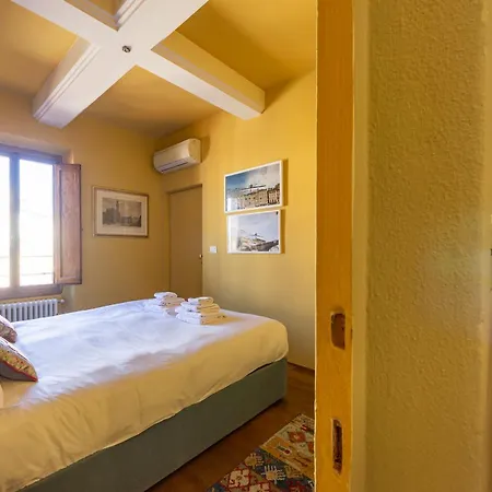 Borgo Tegolaio Terrace Apartment *