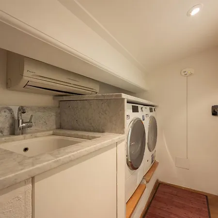 Apartment Borgo Tegolaio Terrace Florence