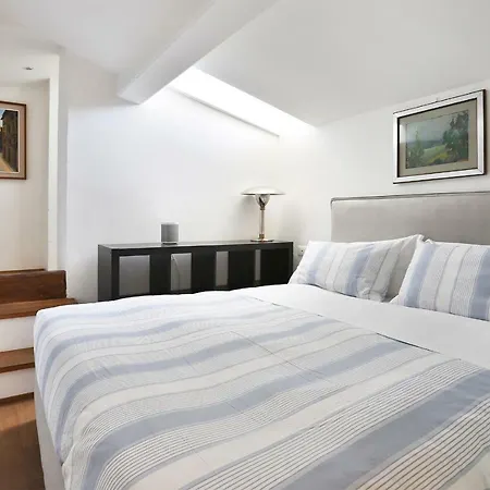 Borgo Tegolaio Terrace Apartment Florence