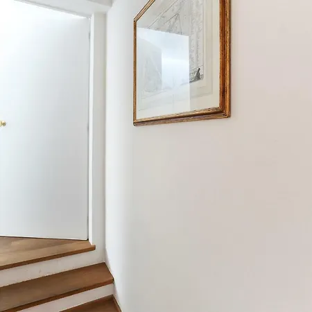 Borgo Tegolaio Terrace Apartment